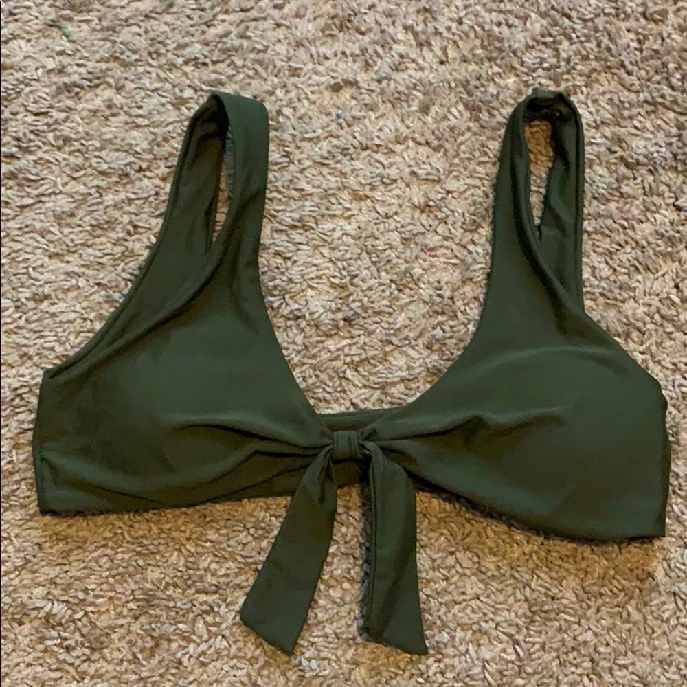 ✨3 for 15✨ Olive green bikini top